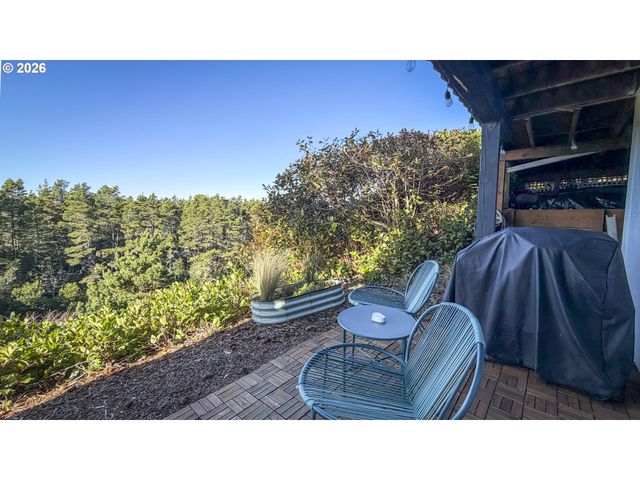 87748 TERRACE VIEW Dr, Florence, OR 97439