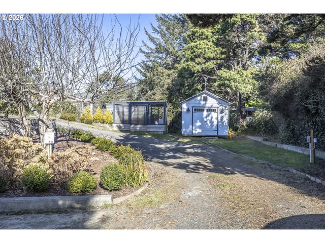 87748 TERRACE VIEW Dr, Florence, OR 97439