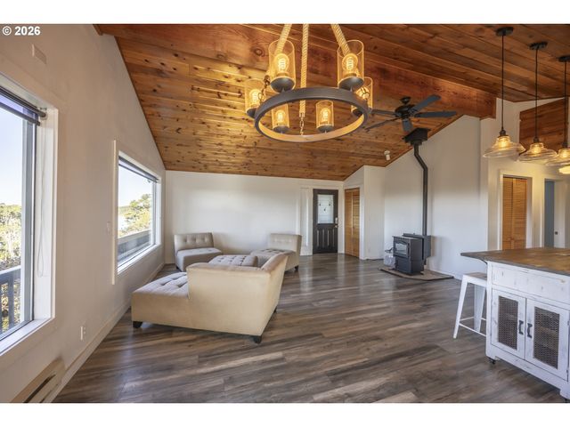 87748 TERRACE VIEW Dr, Florence, OR 97439