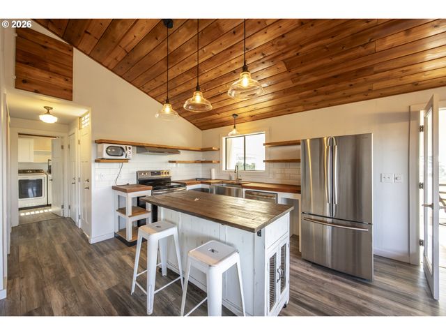 87748 TERRACE VIEW Dr, Florence, OR 97439