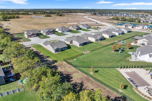 5016 N Highland St., Bel Aire, KS 67220