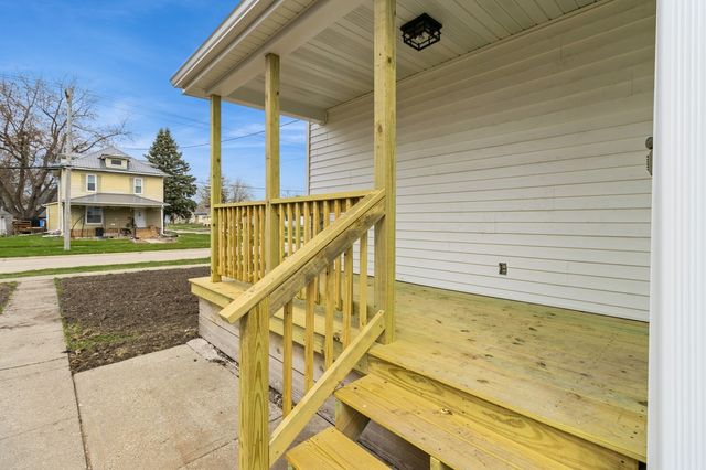 207 N 3rd Street, Montezuma, IA 50171