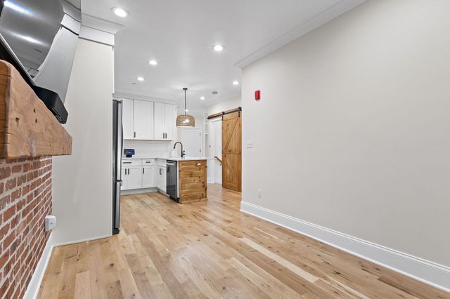 138 Trenton 1, Boston, MA 02128