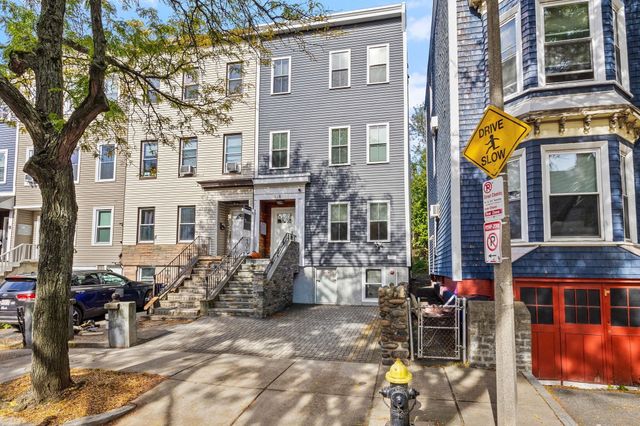 138 Trenton 1, Boston, MA 02128
