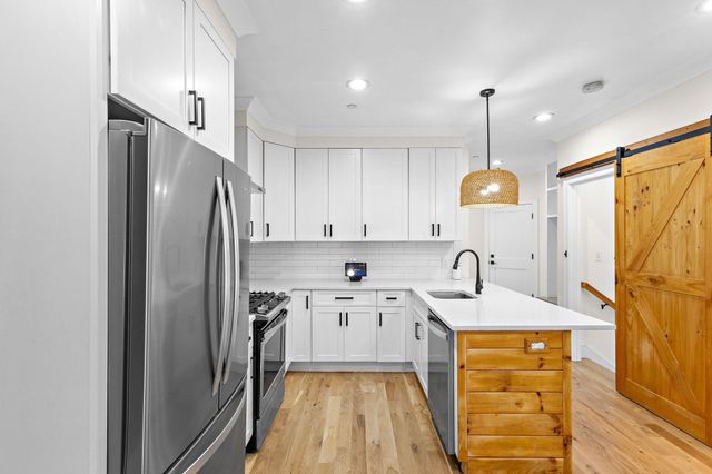 138 Trenton 1, Boston, MA 02128