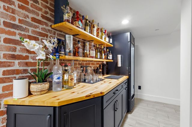 138 Trenton 1, Boston, MA 02128