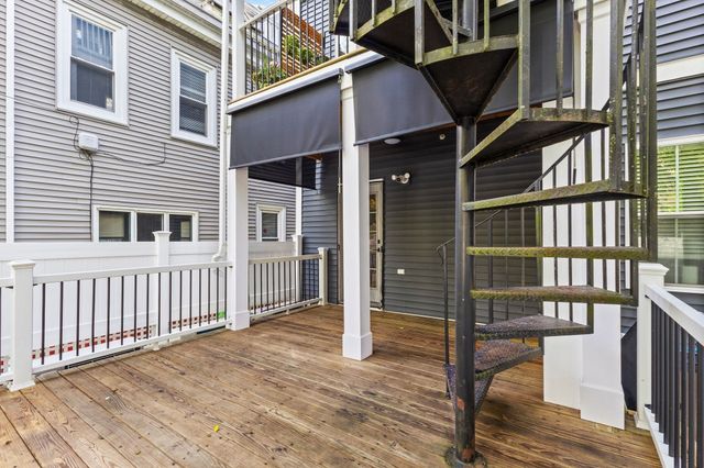 138 Trenton 1, Boston, MA 02128