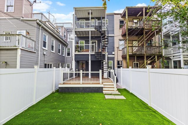 138 Trenton 1, Boston, MA 02128