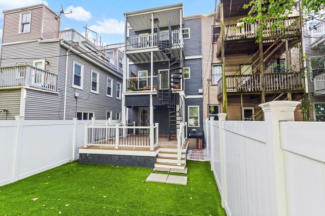 138 Trenton 1, Boston, MA 02128