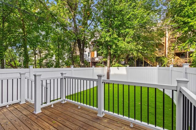 138 Trenton 1, Boston, MA 02128