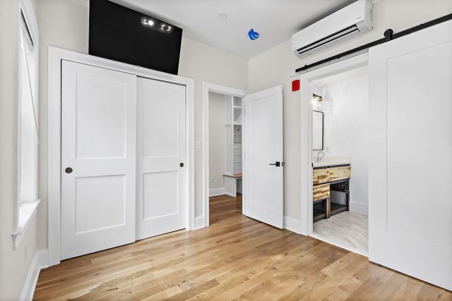 138 Trenton 1, Boston, MA 02128