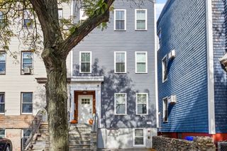 138 Trenton 1, Boston, MA 02128