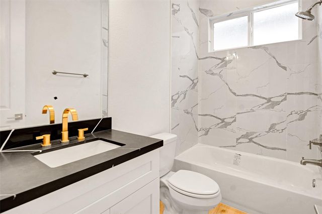 5908 St Augustine Street B, Houston, TX 77021