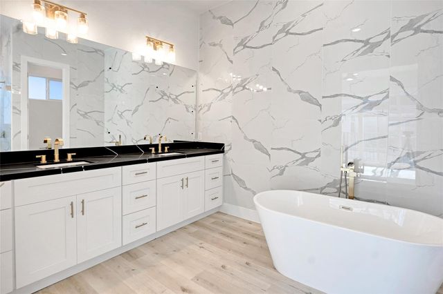 5908 St Augustine Street B, Houston, TX 77021