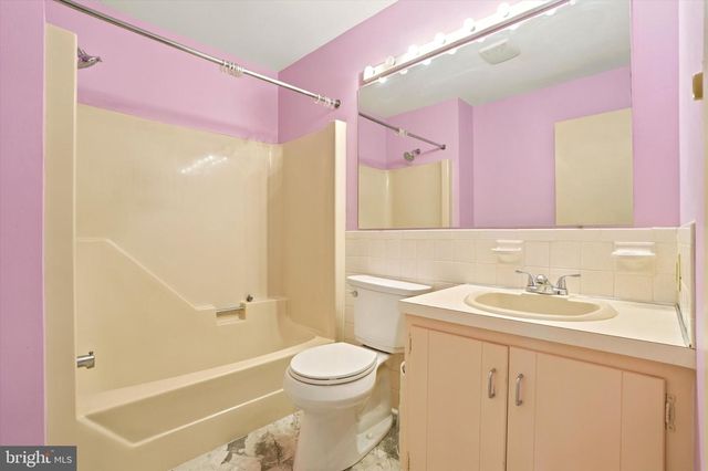 18 MEDINAH DR, Reading, PA 19607