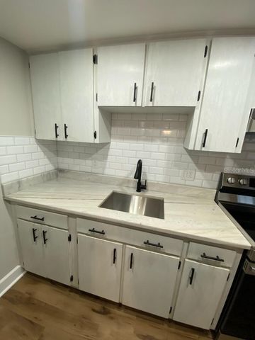 11700 PARK BOULEVARD 203, Seminole, FL 33772