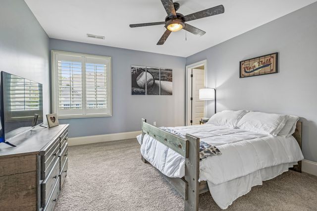1023 Gadwall Cir, Hendersonville, TN 37075