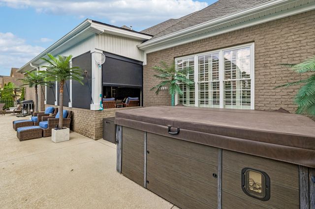 1023 Gadwall Cir, Hendersonville, TN 37075