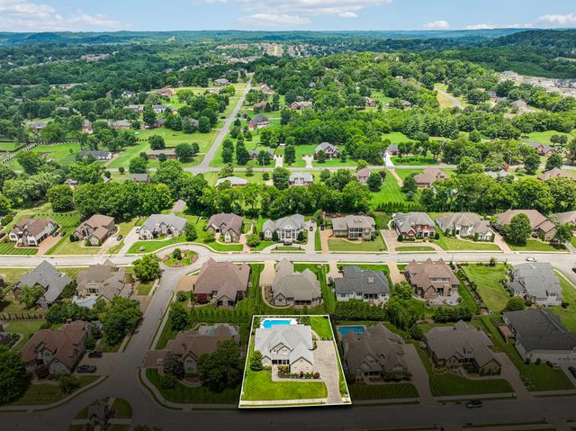1023 Gadwall Cir, Hendersonville, TN 37075