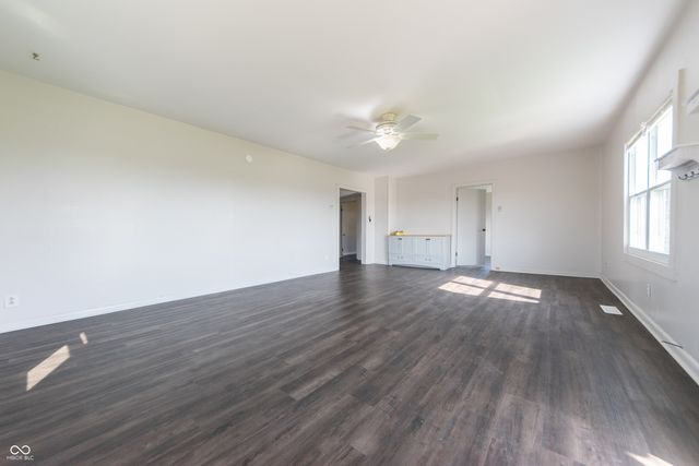 728 N 650 E, Columbus, IN 47203