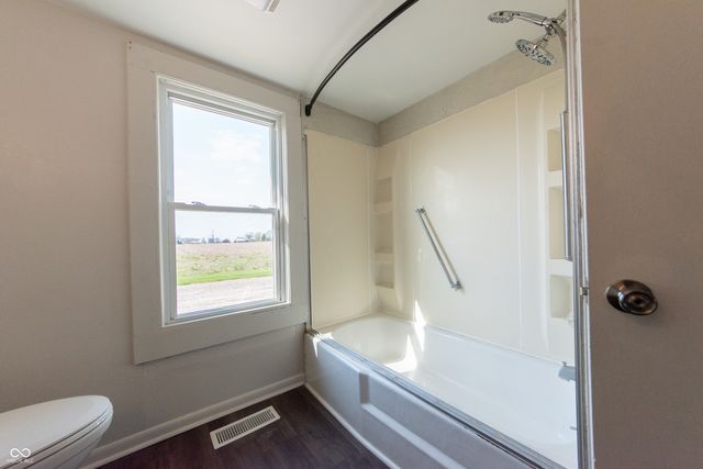 728 N 650 E, Columbus, IN 47203