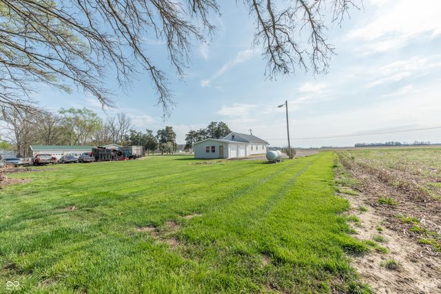 728 N 650 E, Columbus, IN 47203