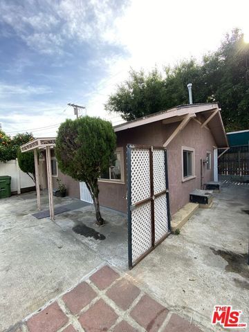 2734 W 15th Street, Los Angeles, CA 90006