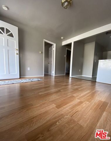 2734 W 15th Street, Los Angeles, CA 90006