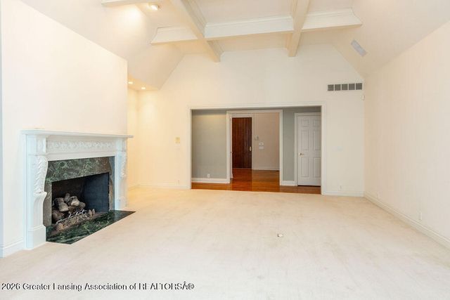 6445 Oakencliffe Lane, East Lansing, MI 48823