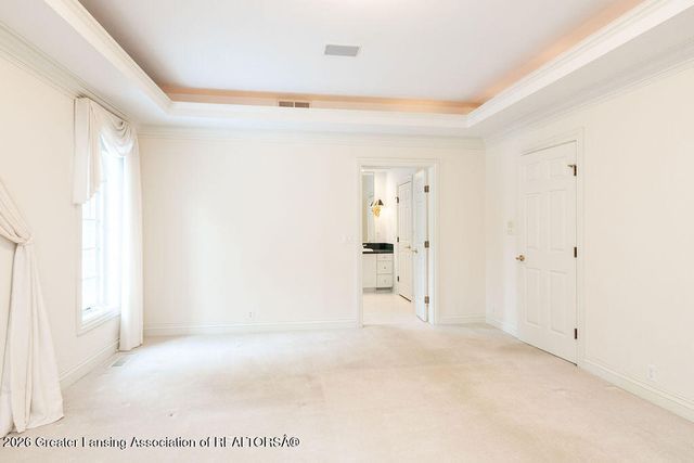 6445 Oakencliffe Lane, East Lansing, MI 48823