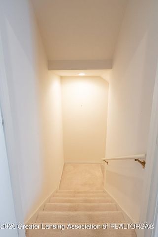 6445 Oakencliffe Lane, East Lansing, MI 48823