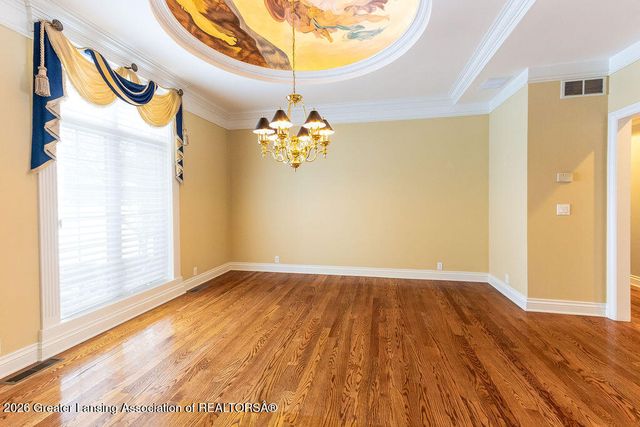 6445 Oakencliffe Lane, East Lansing, MI 48823