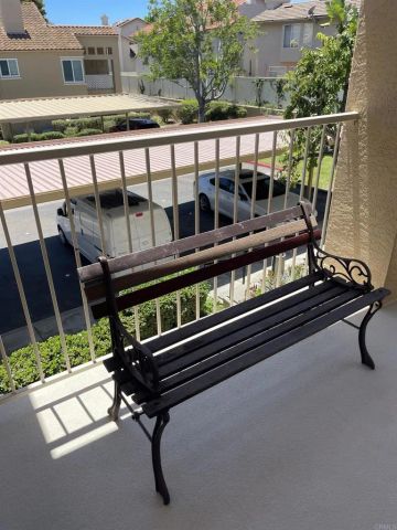 7220 Calle Cristobal 12, San Diego, CA 92126