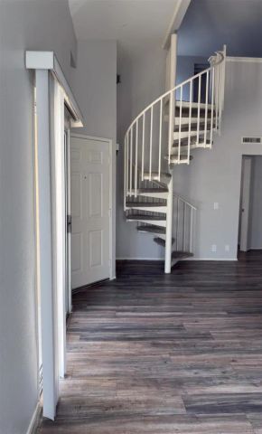 7220 Calle Cristobal 12, San Diego, CA 92126