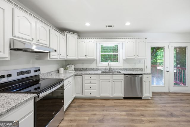 1029 Woodlawn Drive, Cleveland, GA 30528