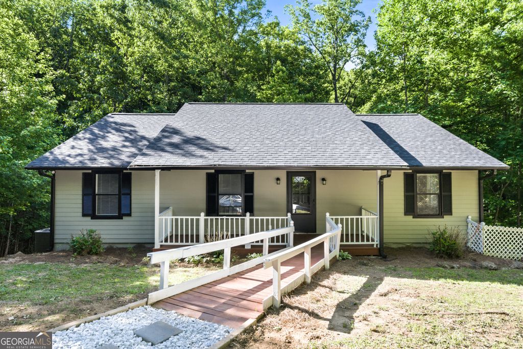 1029 Woodlawn Drive, Cleveland, GA 30528