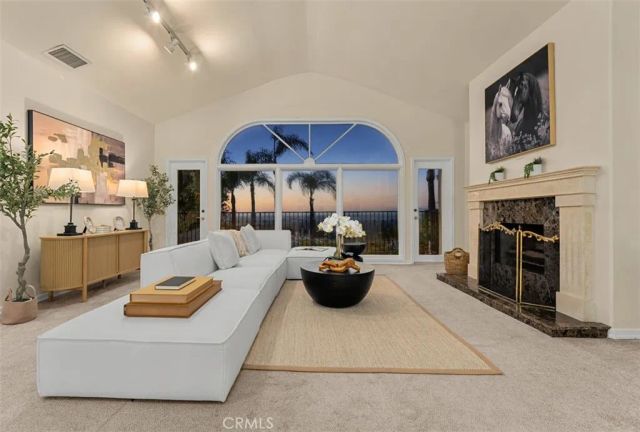 7 Sunpeak, Irvine, CA 92603