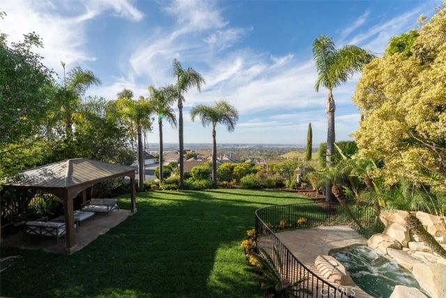 7 Sunpeak, Irvine, CA 92603