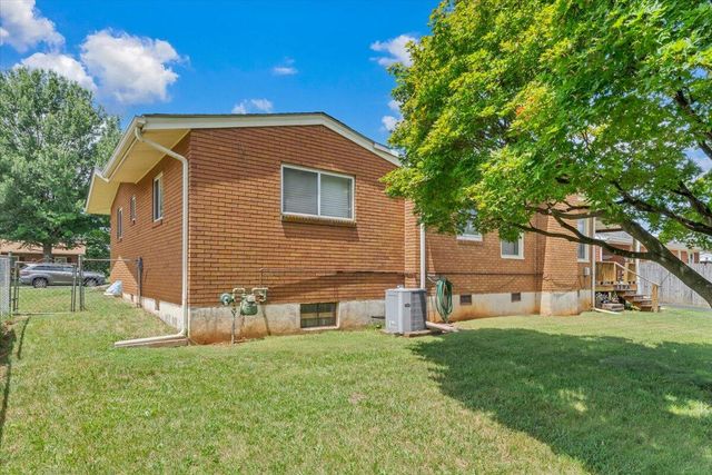 5531 Littleton RD, Roanoke, VA 24012