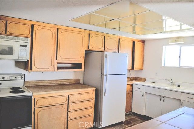 6845 Sage Avenue, Yucca Valley, CA 92284