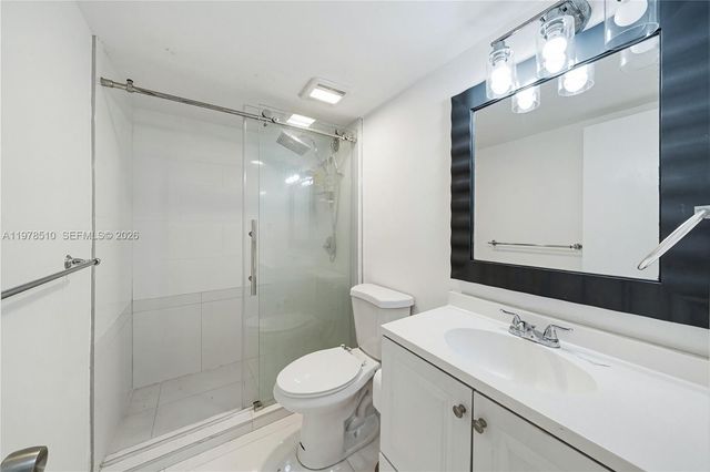 9210 Fontainebleau Blvd 207, Miami, FL 33172