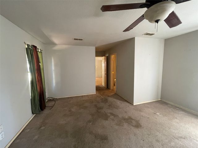 921 College Street, Sulphur Springs, TX 75482