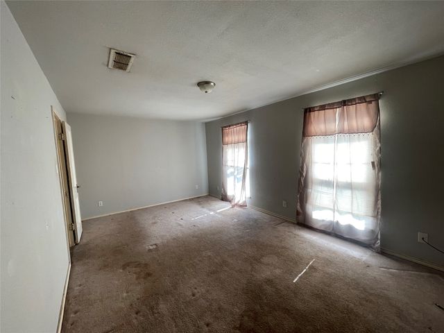 921 College Street, Sulphur Springs, TX 75482