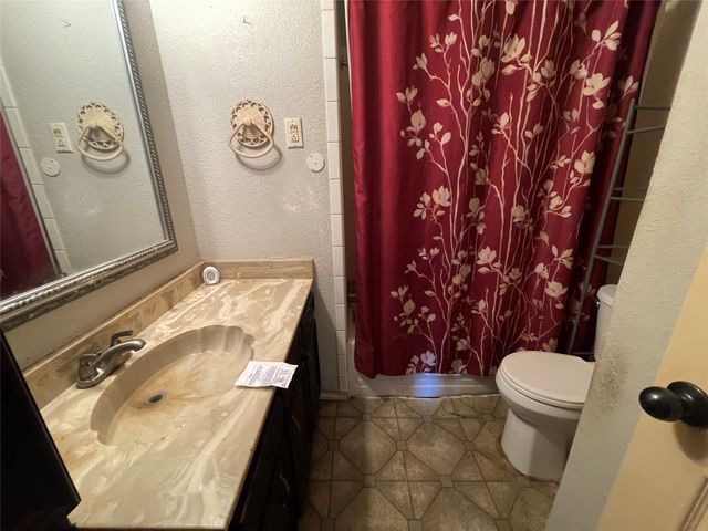 921 College Street, Sulphur Springs, TX 75482