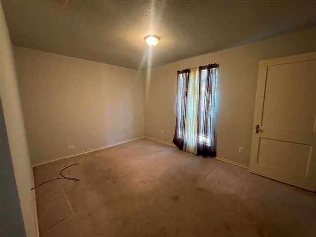 921 College Street, Sulphur Springs, TX 75482