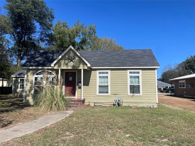 921 College Street, Sulphur Springs, TX 75482