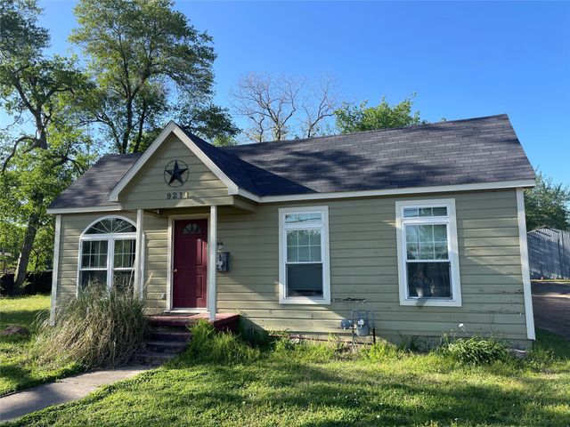 921 College Street, Sulphur Springs, TX 75482