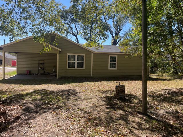 921 College Street, Sulphur Springs, TX 75482