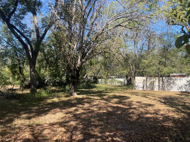 921 College Street, Sulphur Springs, TX 75482