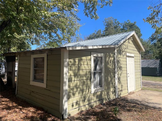 921 College Street, Sulphur Springs, TX 75482